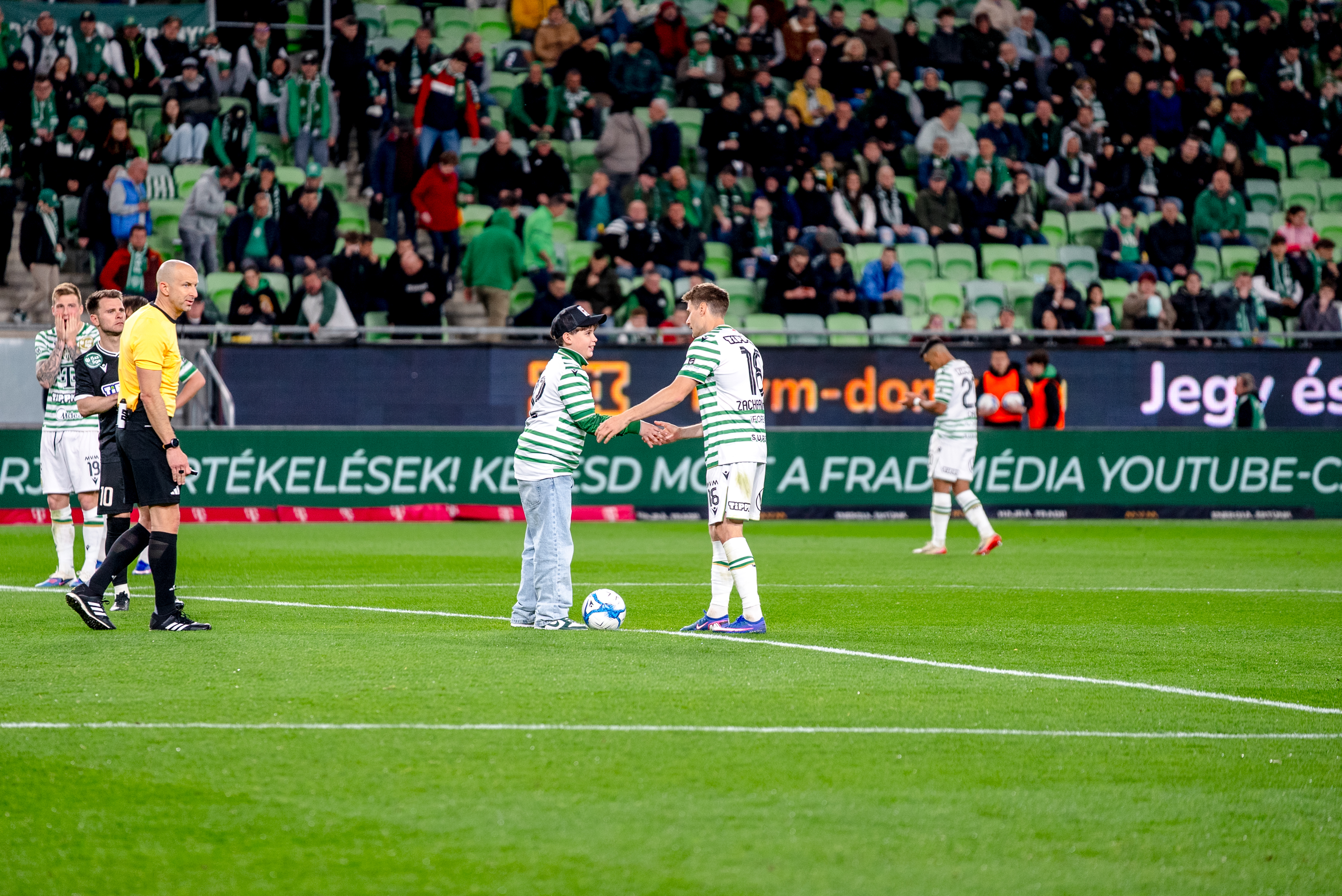 Kezdőrúgás 1. félidő